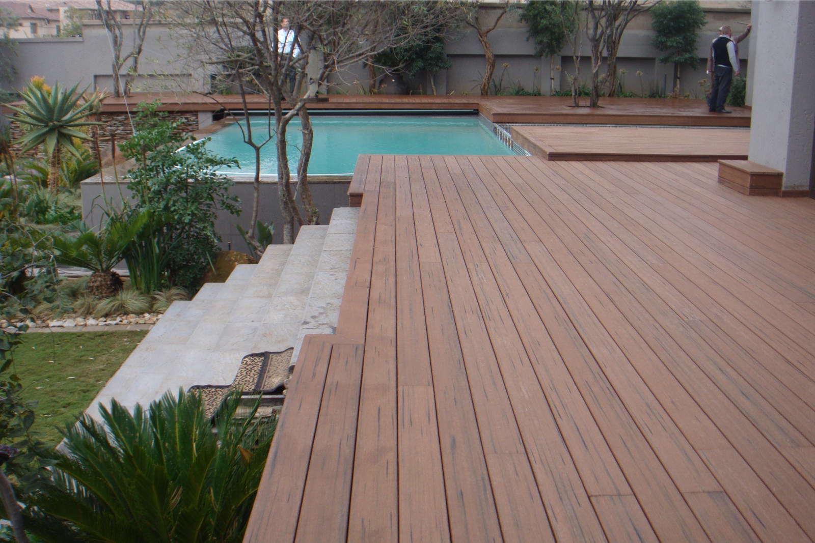 deck builders
